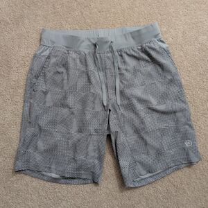 Perry Ellis Men's PE Sports Light Gray Shorts